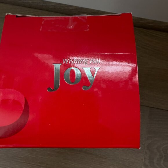 STARBUCKS Holiday Cold Reusable Cup with Straw and 2 Iced Coffee K cups - Picture 2 of 5